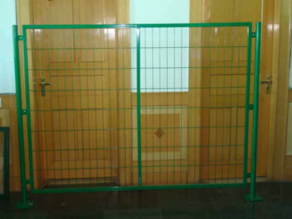 框架護欄網 - 安平縣全昊金屬(shǔ)絲(sī)網制品有限公司圖片3