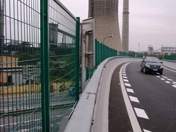 橋梁護欄網 - 安平縣全昊金屬(shǔ)絲(sī)網制品有限公司圖片3